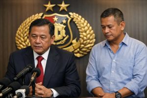 jamwas meminta maaf atas ketidaksesuaian febrie adriansyah yang tidak mengenakan rompi tahanan, dengan alasan terburu-buru.